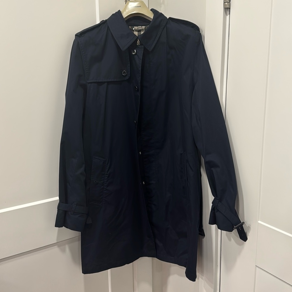 Burberry trenchcoat for men size 56 only worn ones navy blue